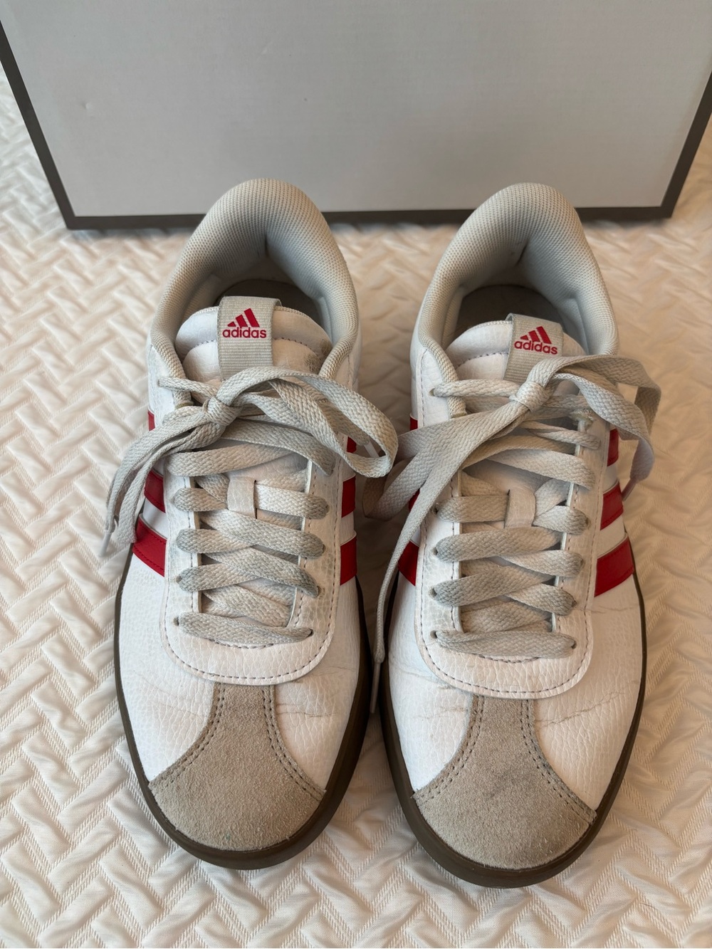 adidas court White and Red Casual Low-Top Sneakers Women’s 7